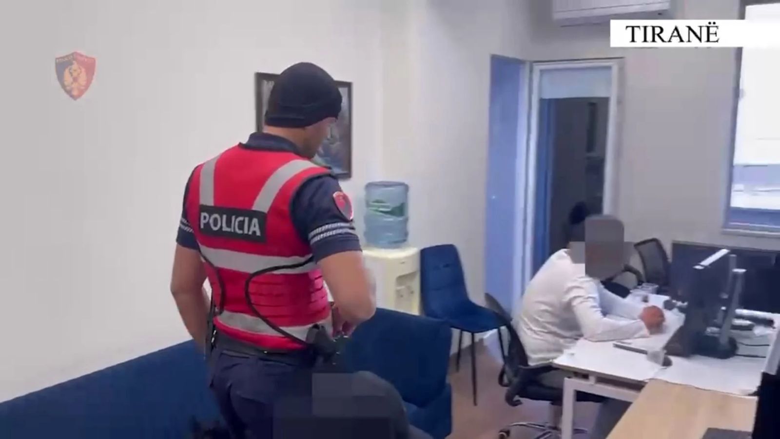 Kapet një tjetër Call Center në Tiranë/ Arrestohen katër persona, procedohet një tjetër, shpallet në kërkim pronari i ambientit