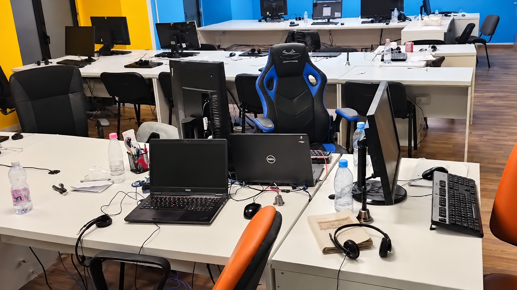 Goditet call center-i mashtrues në Tiranë! 4 në pranga, pronari në kërkim