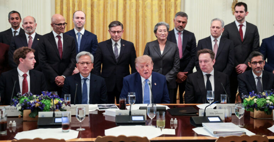 Trump dhe gjigantët e teknologjisë marrëveshje për sigurinë e IA-së, 'Pothuajse si kushtetutë!'
