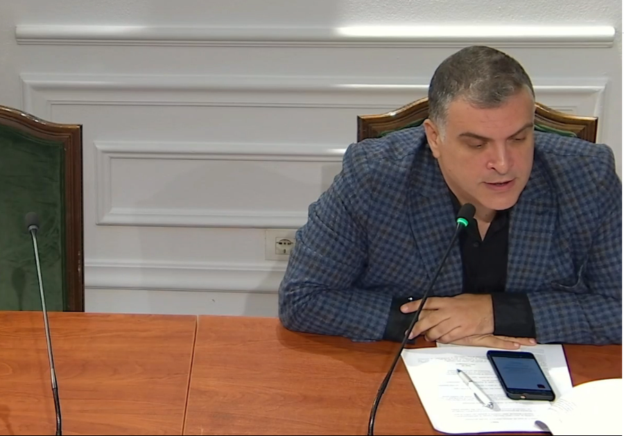 Blushi: Konflikti mes avokatëve dhe GJKKO-së po cënon procesin e rregullt ligjor
