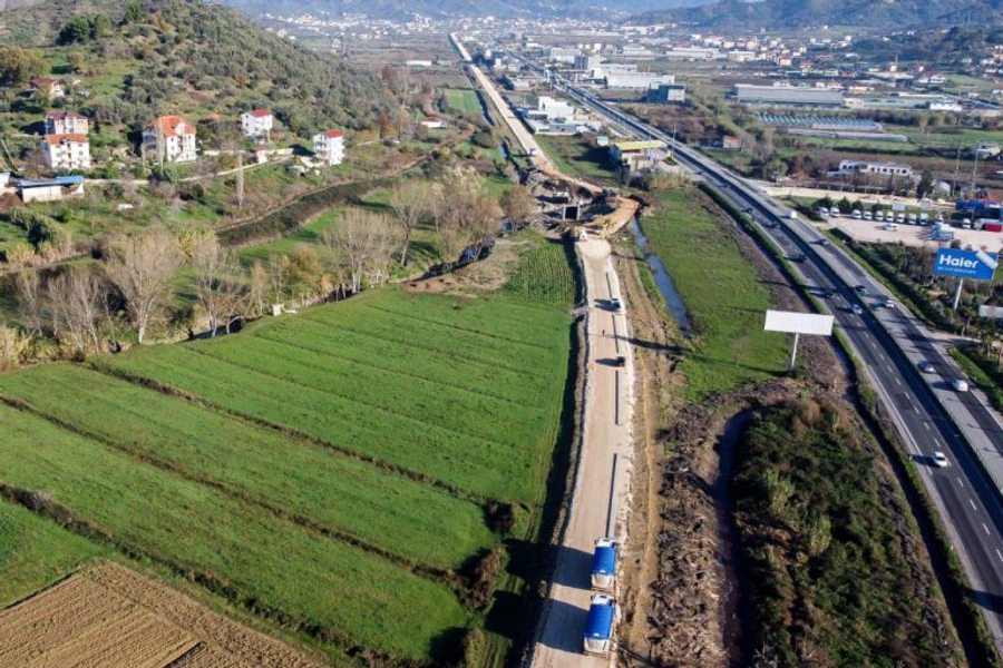 OECD: Shqipëria ka rrjetin rrugor dhe hekurudhor më të dobët në Ballkanin Perëndimor