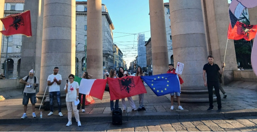 Media italiane: Vazhdojnë protestat kundër Ramës, sot në Milano, nesër tubimi i madh në Bruksel