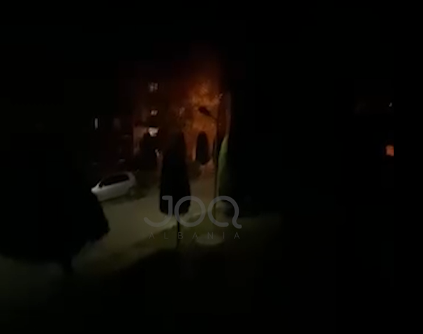 Protestuesit marshojnë drejt Qytetit Studenti: Nuk jeni vetëm!