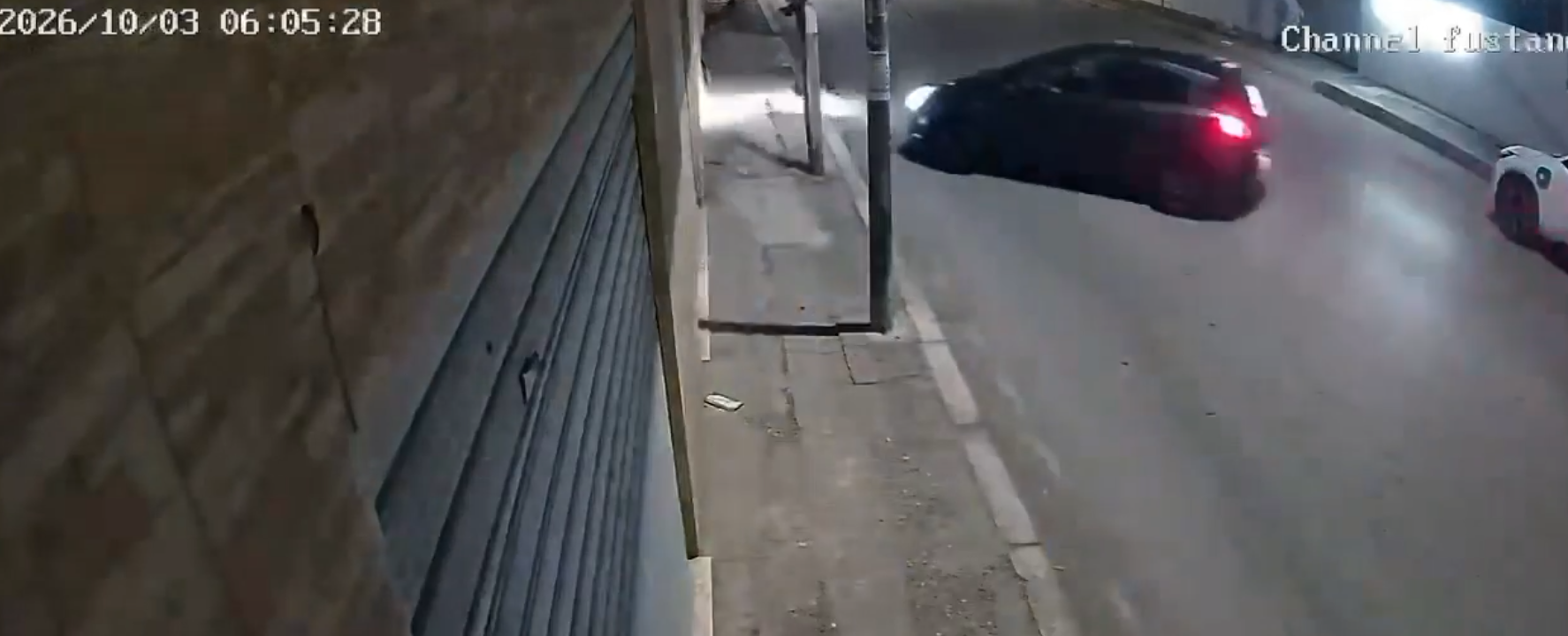Makina me shpejtësi skëterrë për pak rrezikon dy kalimtarë në Allias