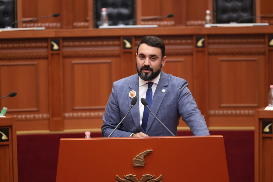 ‘Roni i armëve, Gysi i AKSH-it’/ Këlliçi: Nëse SPAK nuk shkon te Rama, hetimet janë kozmetikë