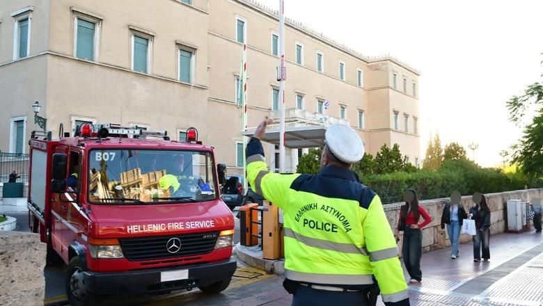 Alarm për bombë në Parlamentin grek, telefonata anonime vë në lëvizje autoritetet! Nisin hetimet