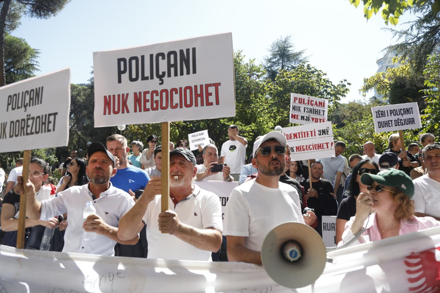 Seanca nis në 10:00/ Të enjten në Kuvend harta territoriale e Ramës që shkrin 15 bashki, Opozita thirrje për protesta