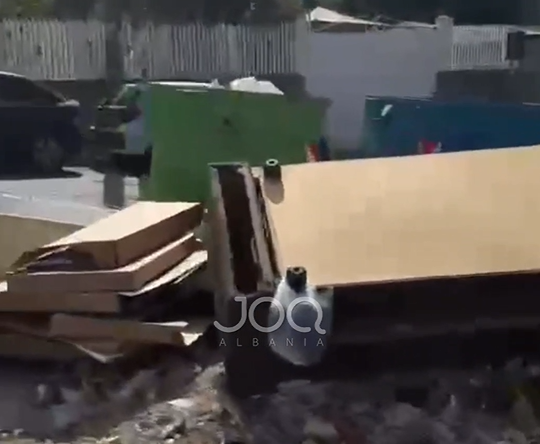 “2 muaj me plehra”/ Banori i Kodrës së Priftit: “Mbase vijnë ta pastrojnë”