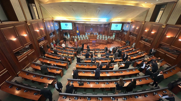 ​Nis seanca e jashtëzakonshme, 35 minuta afat për zgjedhjen e presidentit (VIDEO)
