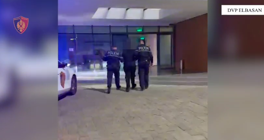 Shiste kokainë dhe kanabis pranë shkollave, arrestohet 27-vjeçari në Librazhd