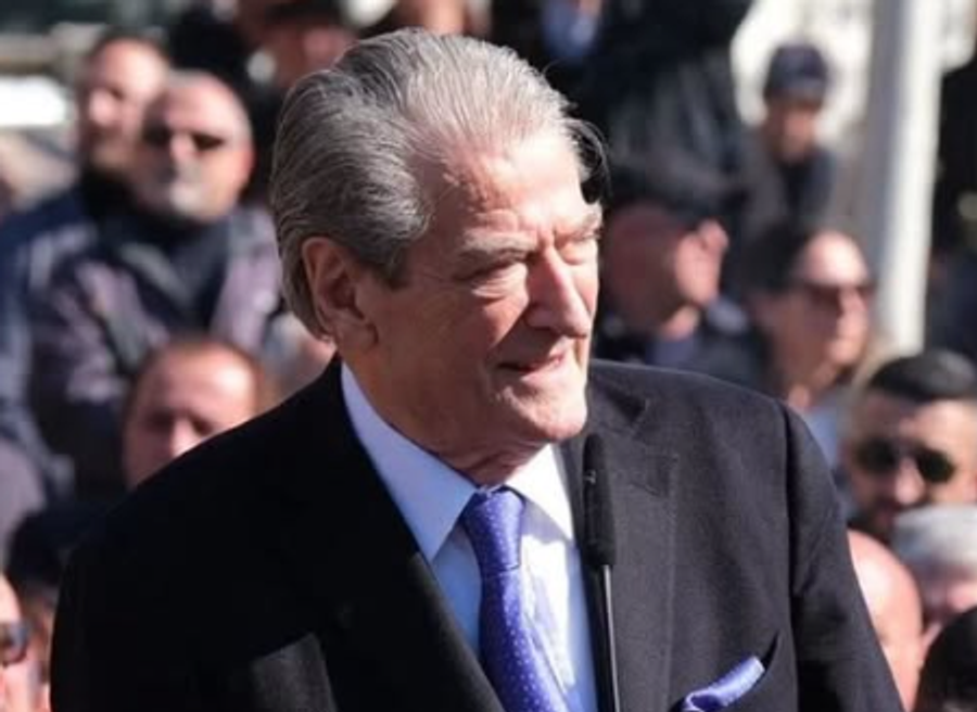 'Rama sot ekzekuton 15 bashki për karrigen e tij', thirrja e Berishës: Të gjithë bashkë në protestë para Parlamentit!
