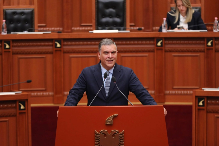 ‘Patriot ose tradhtar!’/ Tedi Blushi: Çdo deputet do të mbahet shënim për qëndrimin dhe votën