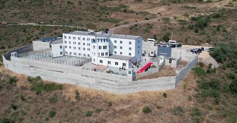 U dënua me grupin e Call Center-ave dhe u dërgua në burg me foshnjën, lirohet 33-vjeçarja