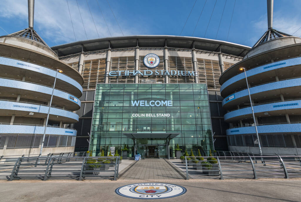Në fushë për herë të parë që pas shpalljes fajtor, Manchester City kundër Liverpool-it mes gjyqit dhe futbollit