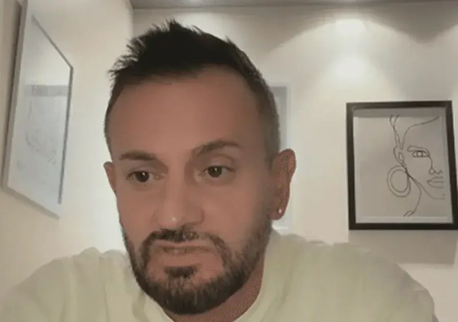 “Mos e moho që je ti”/ Elton Tozaj publikon fotot e ish-banores së BBVA