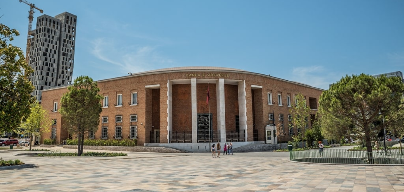 Banka e Shqipërisë: Depozitat janë të sigurta, pavarësisht dëmtimeve të infrastrukturës