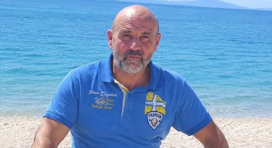 Andon Kapetani, i njohur edhe si Arben Kapetani, 53 vjeç, lindur dhe banues në Sarandë