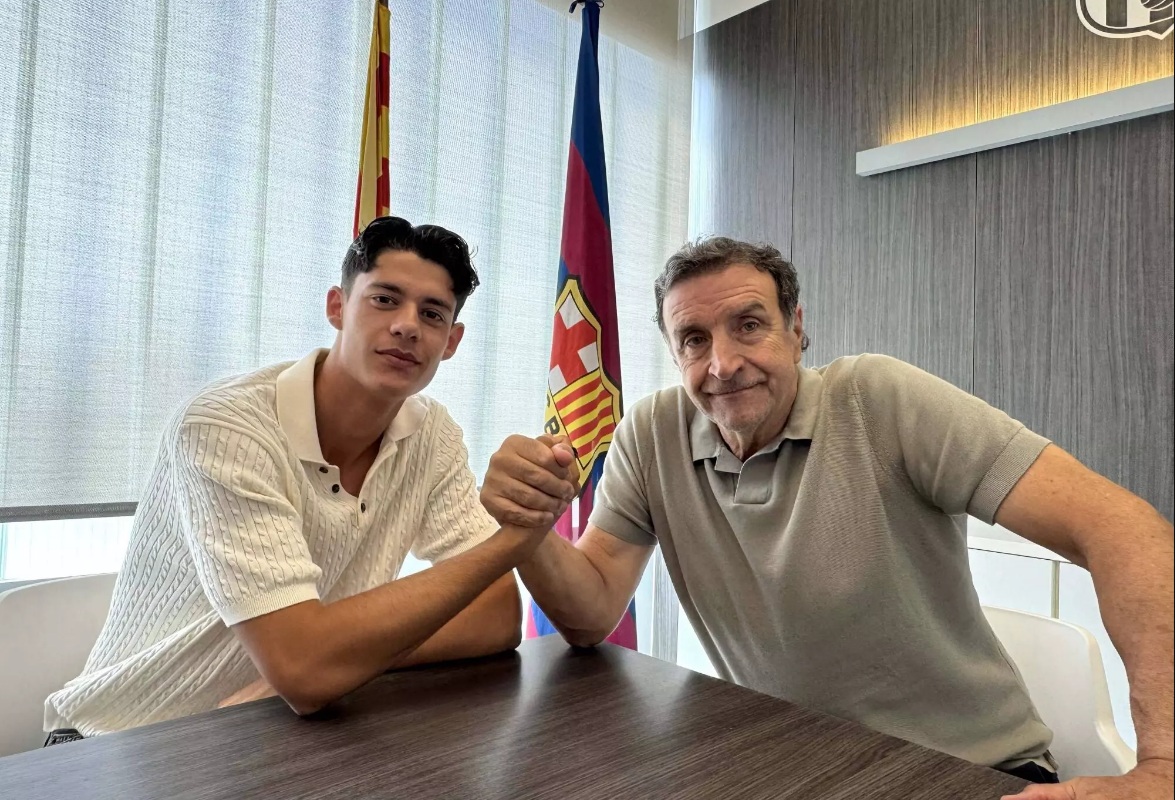Flick thërret Alex Campos, kapiteni i “La Masia” është grumbulluar për PSG-Barça