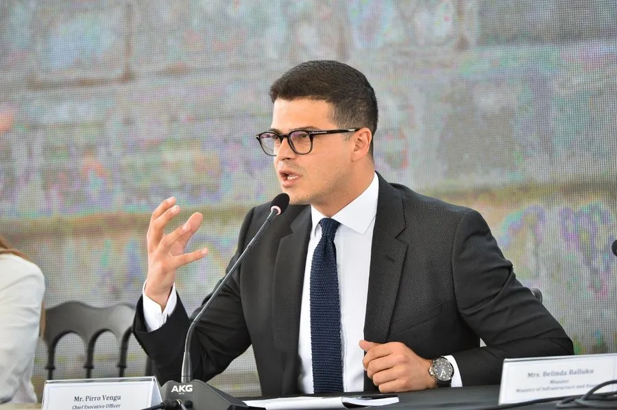 Pirro Vengu: Mësuesit, mjekët dhe ushtarakët duhet të jenë në krye të piramidës së pagave
