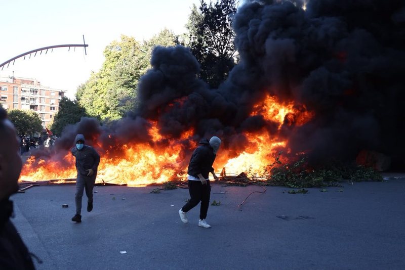Lista e zezë e dhunuesve do ndalohet të hyjë në BE: Policia gjurmon financuesit dhe organizatorët