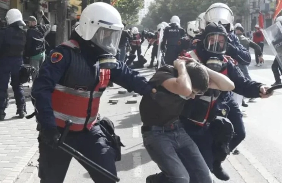 Në shkelje të ligjit/  Si e miratoi qeveria VKM-në urgjente për shpërblimin e policëve që dhunojnë studentë