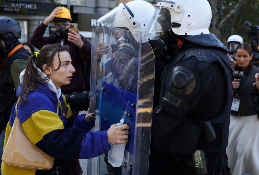 ‘Më keq se në komunizëm/ Gazeta e njohur holandeze: I madh e i vogël janë ngritur kundër Edi Ramës