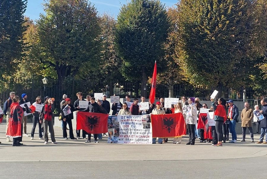 Shqiptarët e Austrisë letër të hapur institucioneve austriake dhe të BE: Koha e heshtjes ka mbaruar