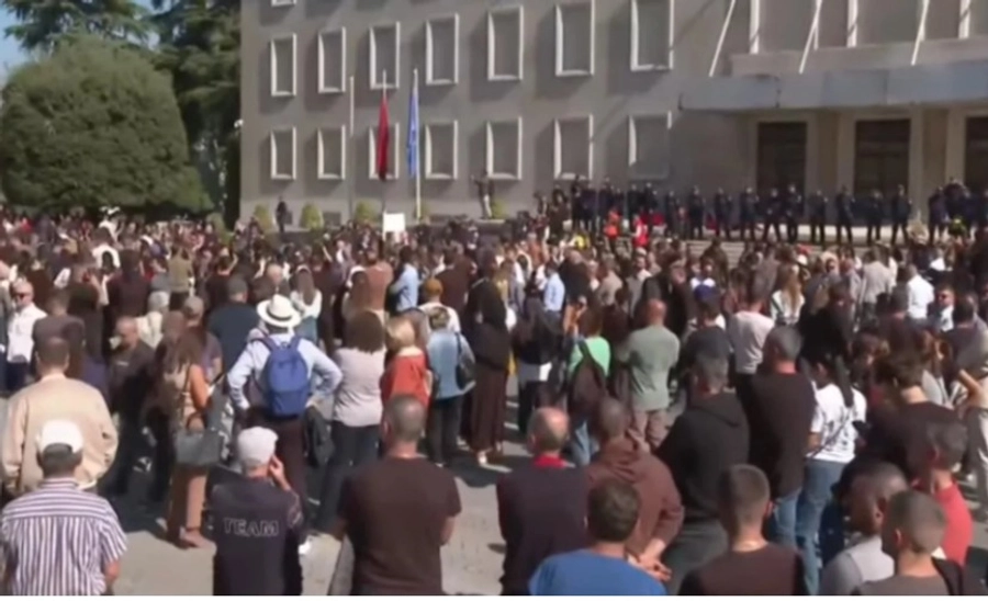 Revolta kundër Edi Ramës/ Sot në orën 10:00 pedagogët protestojnë sërish në mbështetje të të rinjve