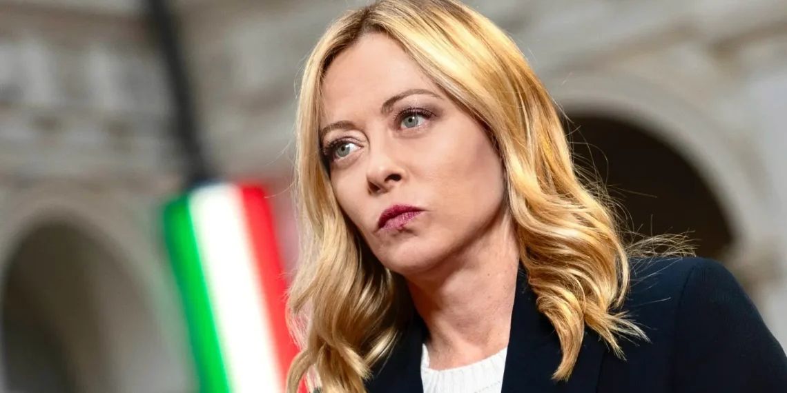 Italia me “dorë të hekurt”/ Kryeministrja Meloni: Burg dhe gjoba për sulmet me gurë e fishekzjarrë në protesta