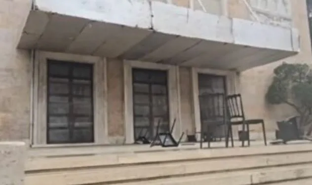 Rama i ftoi në dialog, studentët dhe pedagogët hedhin karriget te Kryeministria