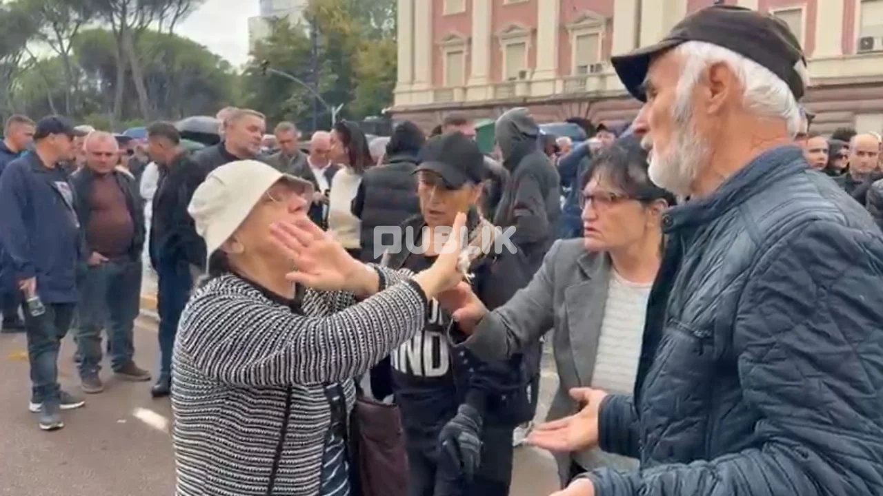 Protestuesja kundër rrymës: Kërkon dialog me Ramën, përplaset ashpër me turmën
