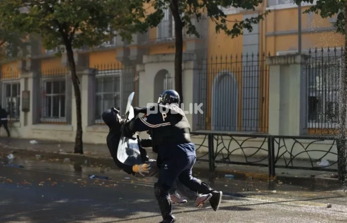 “Menuja e ditës” me shije dhune: Dajak tradicional, paguaj 1 dhe merr 2