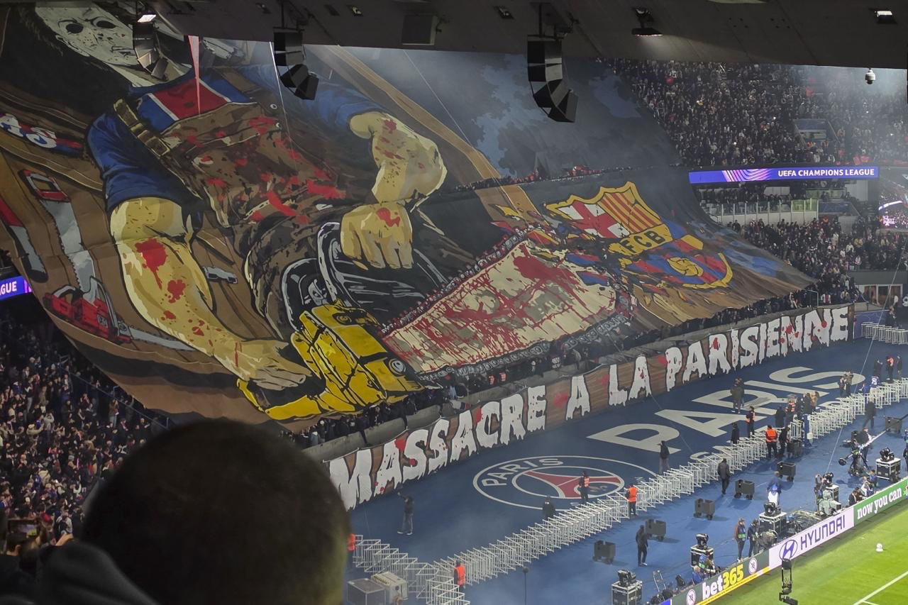 Barça ankohet në UEFA për shkak të banderolës në “Parc des Princes”