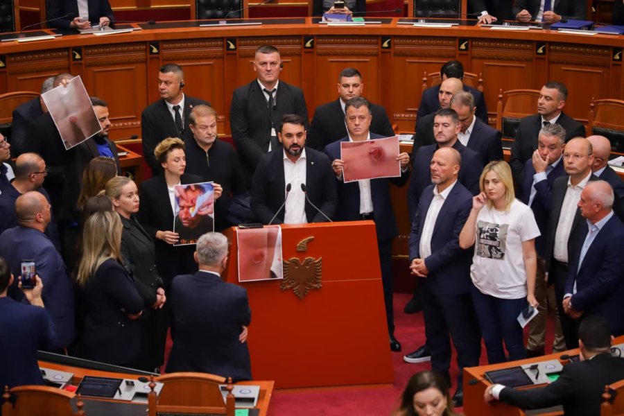 PD në Kuvend: Rama të dorëhiqet menjëherë, Parlamenti të vetëshpërndahet