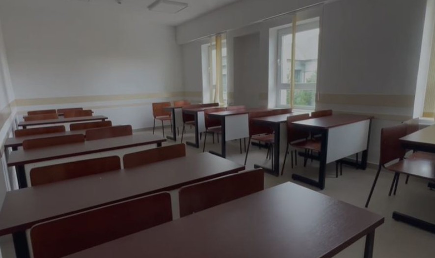 Studentët vijojnë bojkotin e auditorëve në Korçë, në mbështetje edhe pedagogë