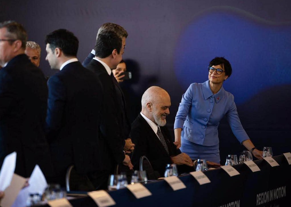 Nga Spajiç te Merz dhe Kos, Rama ndan foto nga takimet në Samitin e Procesit të Berlinit në Budva