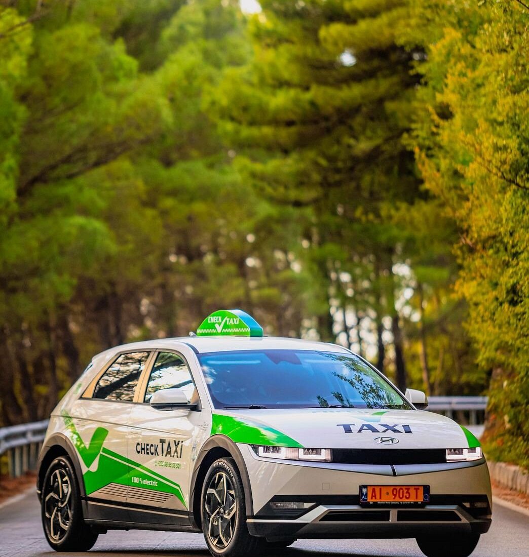 SPAK sekuestron “Check Taxi” në Tiranë, nën sekuestro edhe 25 automjete elektrike