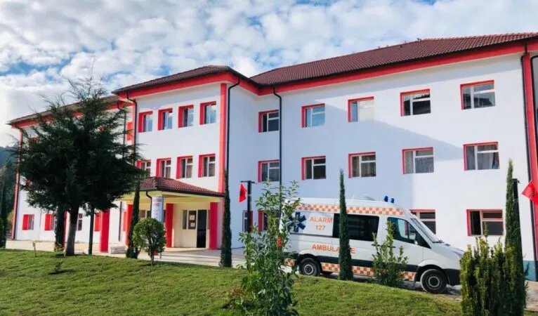 Ndryshime në Spitalin e Pukës, emërohet drejtuesi i ri i shërbimit spitalor