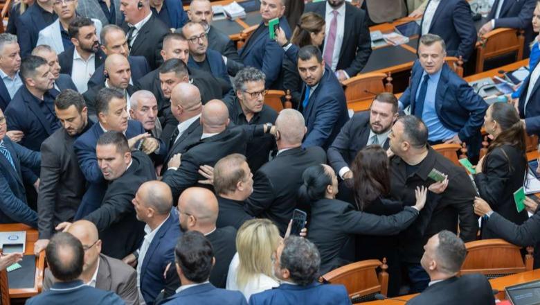“Etika” përjashton me 60 ditë nga Kuvendi 6 deputetët e PD-së, për 14 të tjerët rrëzohet kërkesa e PS