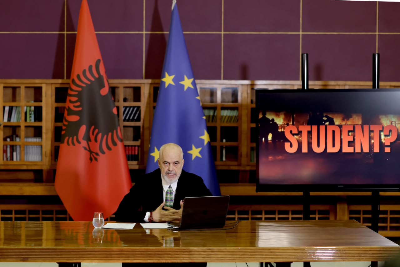 “Studentët janë paguar nga krimi i organizuar dhe duan t’ia ulin kokën Shqipërisë”