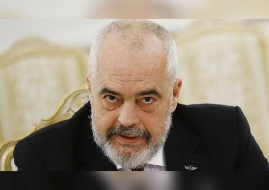 Vazhdojmë me shtetasin E.R, 62 vjeç, i biri i K.R, ‘student mbetës’, e shoqërojnë këto çështje:...