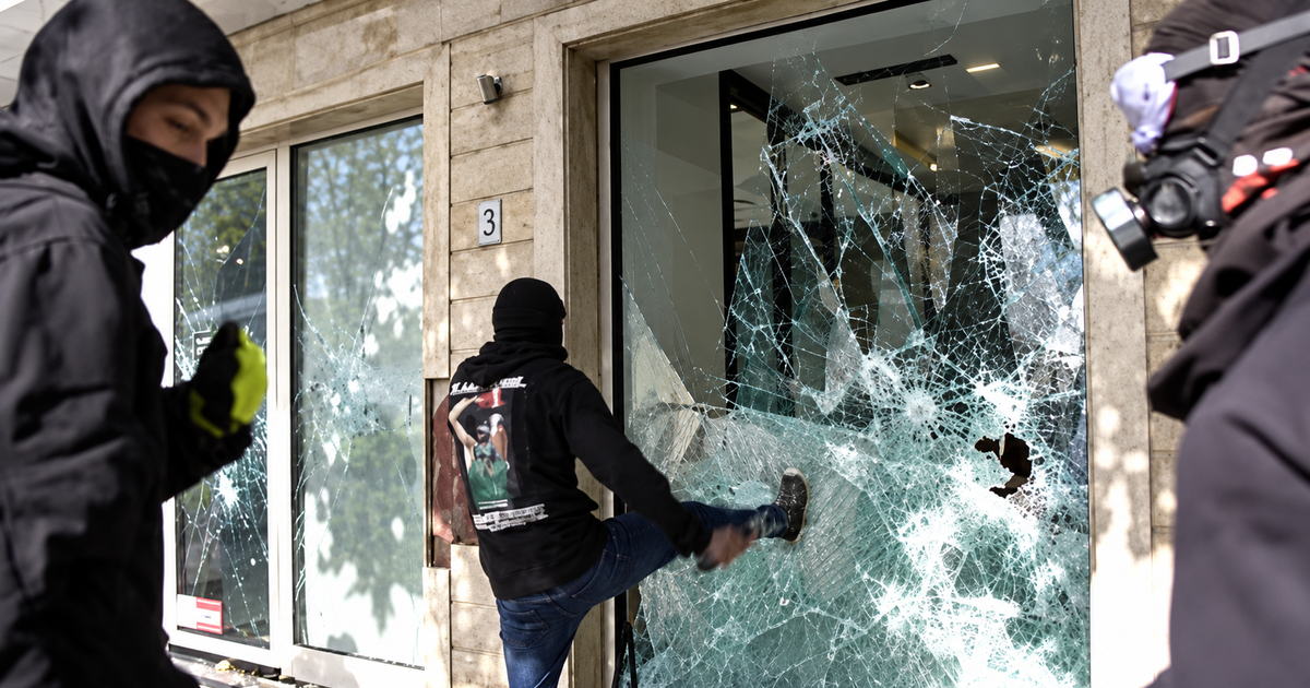 Gjykata lë në “detyrim paraqitjeje” 10 protestues, mes tyre edhe një 14-vjeçar