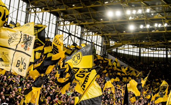 Dortmundi ofron fanella falas për tifozët që i fikin telefonat në stadium