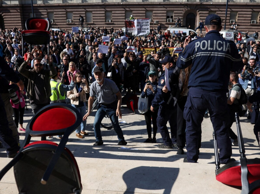 Sindikatat e arsimit mbështesin protestën e studentëve më 24 tetor