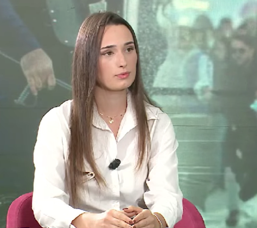 Çfarë po ndodh me studentët para protestës? Studentja që sfidoi Ramën del me një tjetër deklaratë