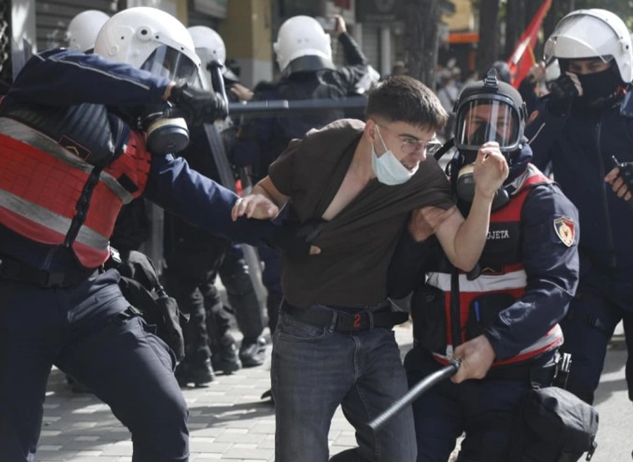 Dhuna në protesta/ Dorëzohet kallëzimi në SPAK: Të hetohet Rama, Demo, Hitaj, zinxhiri komandues! 180 raste të dokumentuara