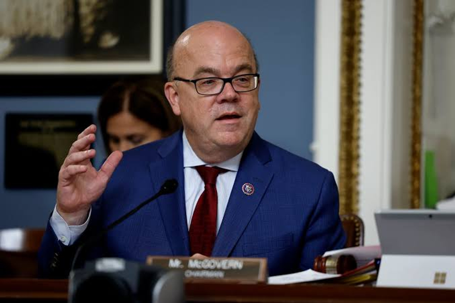 Kongresmeni Jim McGovern: Qeveria t’i japë fund dhunës ndaj protestuesve dhe të dëgjojë qytetarët