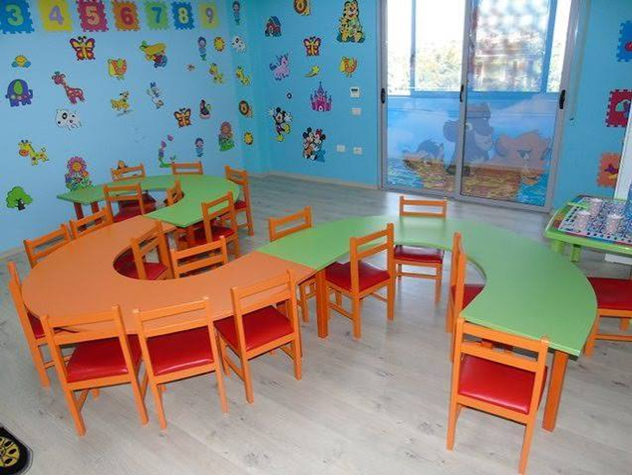 Dyshohet se dhunoi një fëmijë 4-vjeçar/ Edukatorja arrestohet pas këqyrjes së kamerave