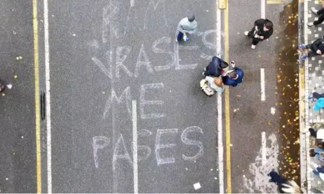 “Vrasës me pagesë”, mesazhi që trondit Tiranën në ditën e 13-të të revoltës studentore
