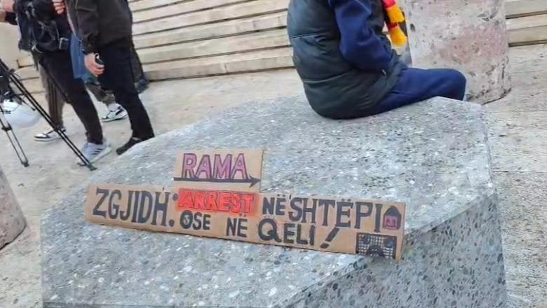 "Oferta" e protestuesve në "sofrën" e dialogut: Rama zgjidh, arrest në shtëpi ose në qeli